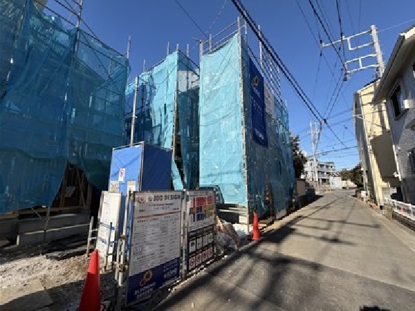 外観:最寄り駅まで平坦徒歩アクセスの好立地。