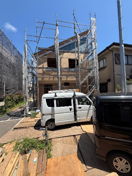 外観:駅まで徒歩３分と好立地の環境。閑静な住環境です。