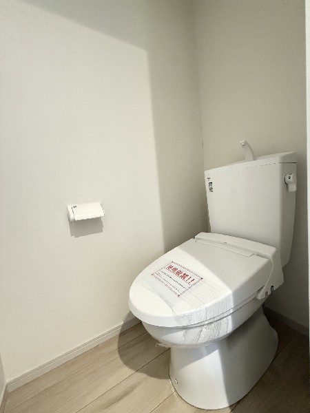 すっきりとした空間で、快適に使えるトイレ。