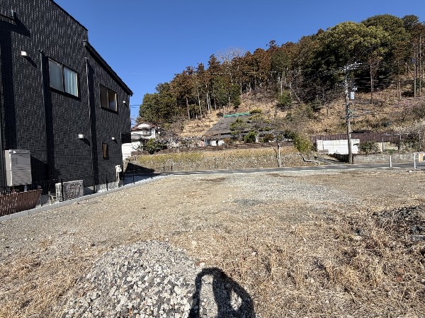 外観:深く豊かな緑と爽快な青い空を感じるまさに湘南に暮らす心地よさを存分に堪能いただける宅地です。