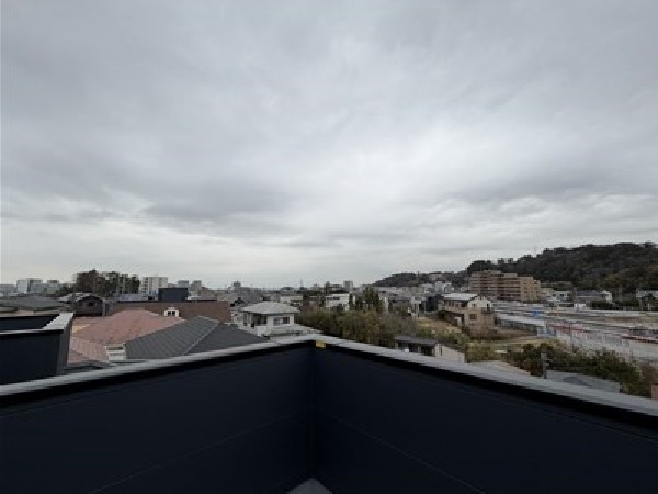 人目が気にならない屋上スカイバルコニーは、ＢＢＱやお子様の遊び場など大切な空間になることでしょう！