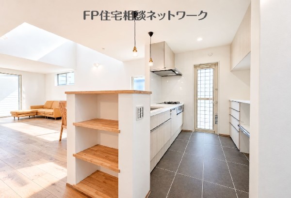 開放感あるLDK♪（本画像はAI加工済みであり、現地に家具等はなく価格にも含まれていません）