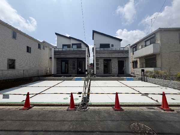 外観:目の前に広がる開放感とゆとりが、暮らしの夢を育む理想の住環境を叶えます。  