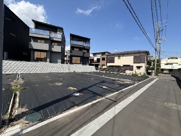 外観:海まで徒歩5分の湘南を感じるロケーション