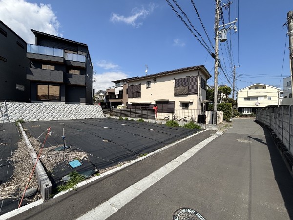 外観:海まで徒歩5分の湘南を感じるロケーション