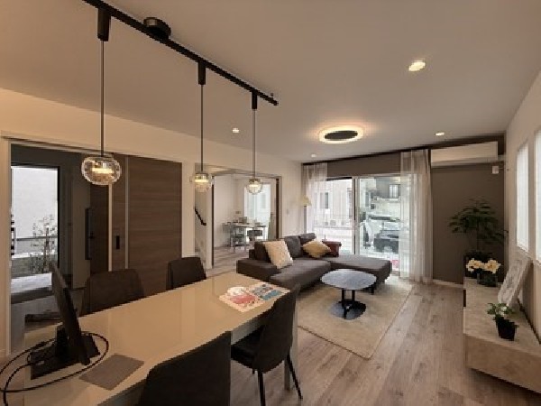 家族と過ごす時間を大切にする方にピッタリのゆとりの住空間です。