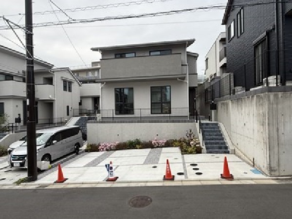 外観:四季を通じて自然と触れ合えるスポットが周辺には盛りだくさん！週末のご家族での遊びに最適です。