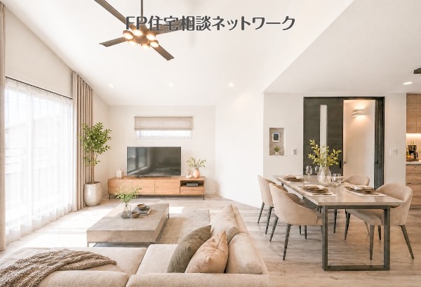 ゆとりあるLDK♪（本画像はAI加工済みであり、現地に家具等はなく価格にも含まれていません）