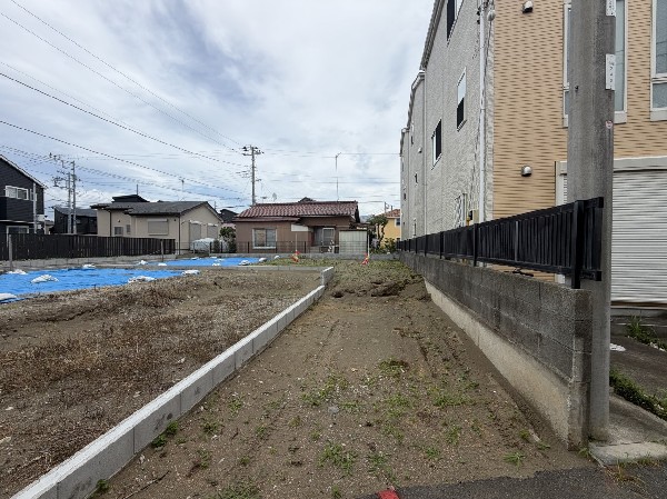 外観:良好な住環境が守られた、落ち着きのある住宅街です。