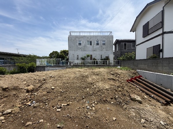 外観:目の前に広がる開放感とゆとり、暮らしの夢を育む理想の住まいがここにはあります。