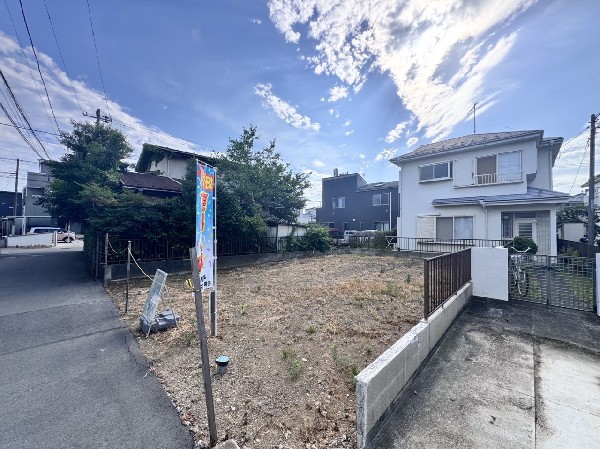外観:東向きのため、日差しがしっかりと届き、心地よい光が差し込みます。    