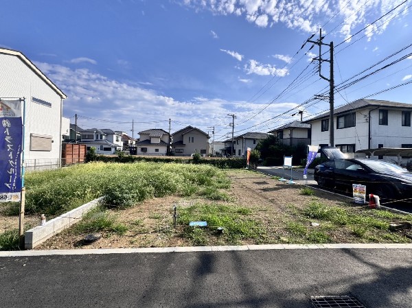 外観:豊かな陽光と心地よい風に満たされたこの場所が、家族の理想の暮らしをやさしく形作ります。