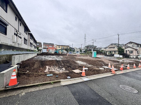 外観:きれいな整形地なので、敷地全体に無駄なく家、庭、駐車場を配置できます。
