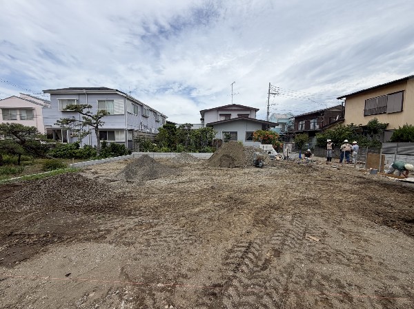 外観:街中の喧騒から離れた穏やかな住環境。光と風を感じながら、心安らぐ快適な暮らしを叶える住まいです。