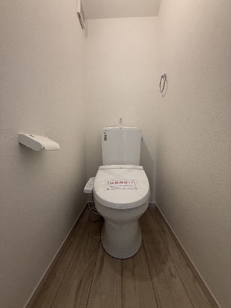 すっきりとした空間で、快適に使えるトイレ。