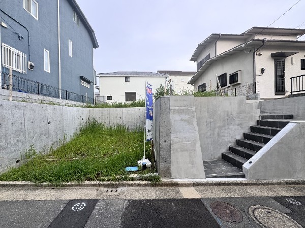外観:広い敷地の魅力が、写真だけでなく現地でもしっかり伝わります。毎日の満足感につながります。  