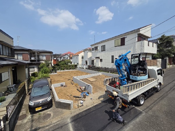 外観:駅徒歩圏という高い利便性を享受しながら、落ち着きのある住環境に寄り添う魅力的な立地です。  