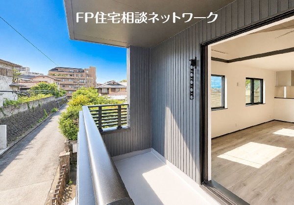 バルコニーの魅力が、写真だけでなく現地でもしっかり伝わります。毎日の満足感につながります。  