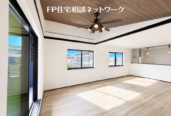 白いクロスとナチュラルな明るめのフローリングでコーディネートしました！  
