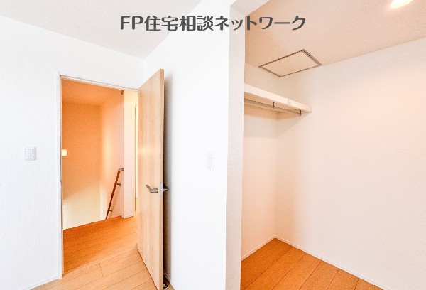 WICつきなので、洋服の収納もバッチリ！衣替えもラクラクですね！