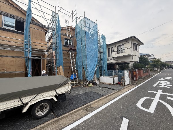 外観:周辺には四季折々の自然と触れ合えるスポットが充実し、週末の家族のお出かけにも便利です。