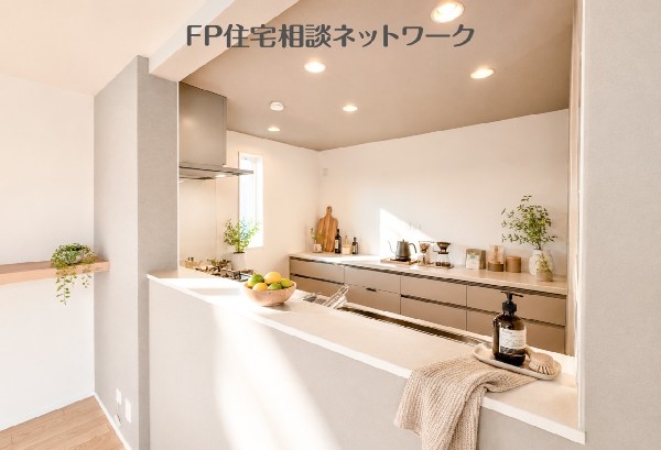 快適なLDKです♪（本画像はAI加工済みであり、現地に家具等はなく価格にも含まれていません）  